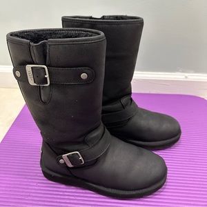 UGG woman’s Sutter Water-resistant leather boot